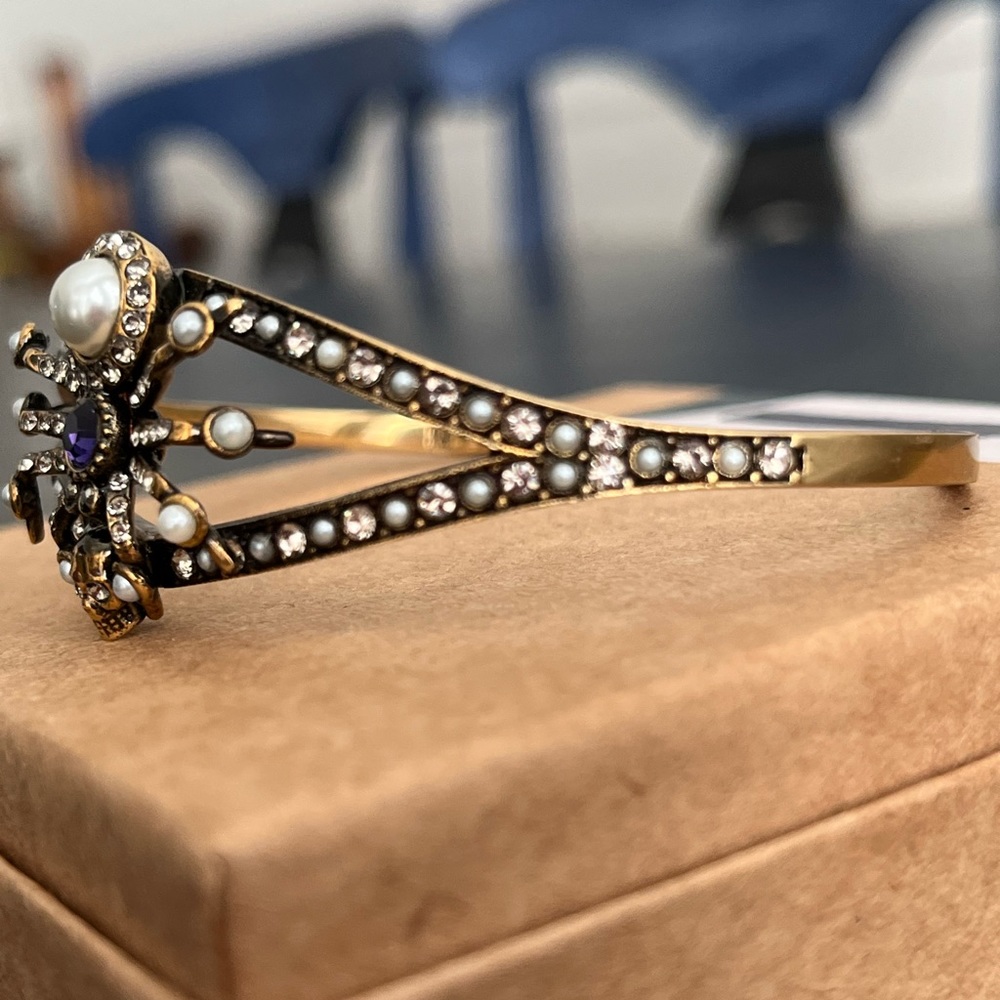 ⭐️SOLD⭐️Alexander McQueen Spider Cuff - Picture 14 of 17